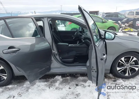 2021 Nissan Sentra Sv Xtronic Cvt z USA, uszkodzony, nr VIN 3N1AB8CV8MY285128